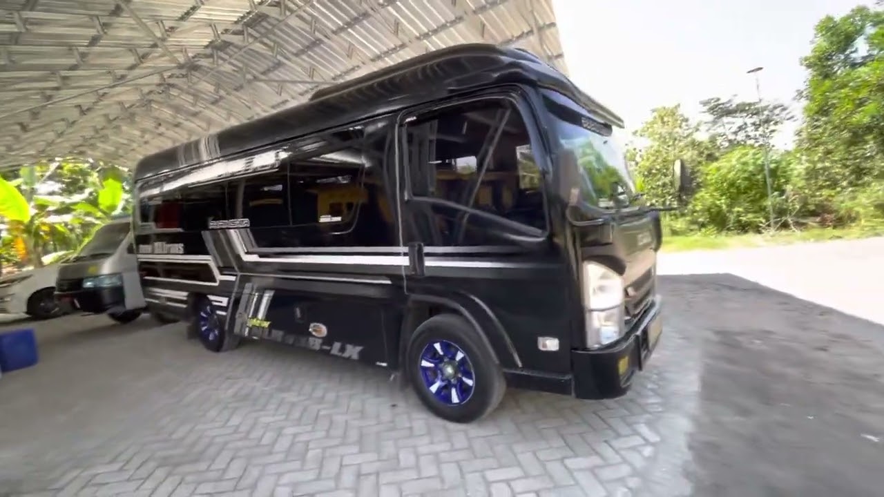 Review Isuzu Elf Giga NLR55B-LX Karoseri Edi Putra Tahun 2019 Warna Black (Hitam)