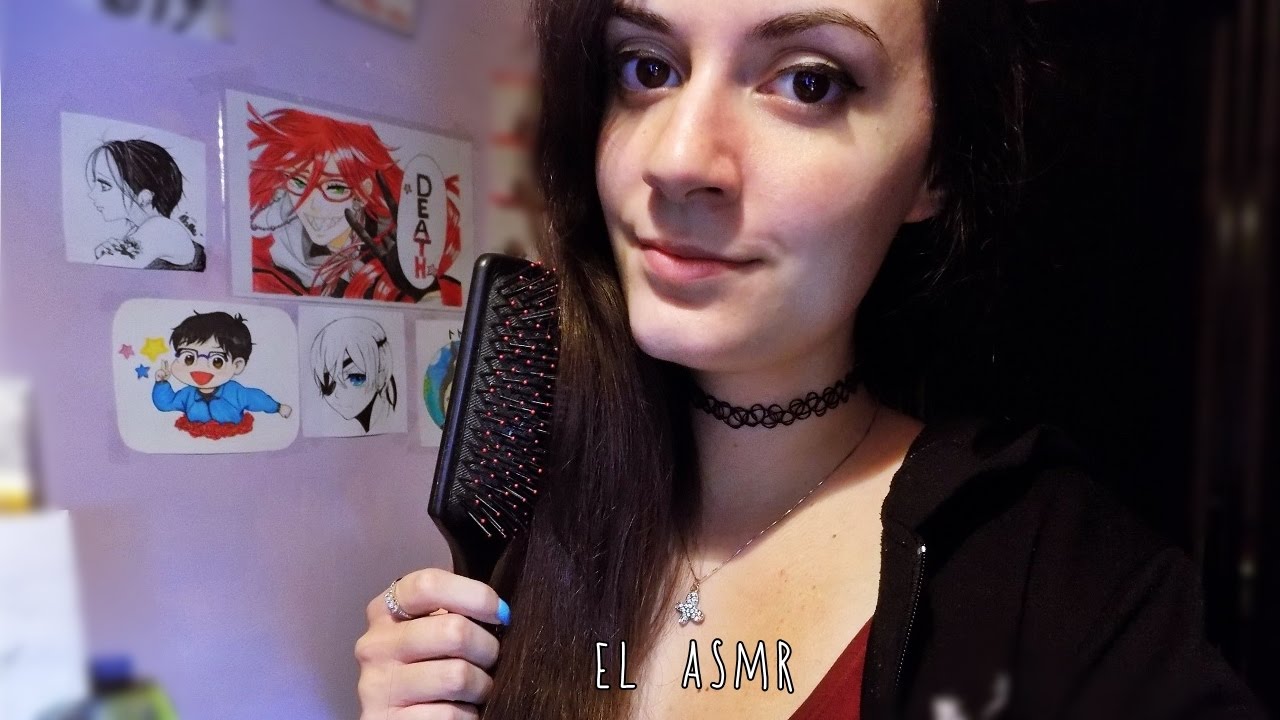 ★ASMR italiano★HAIR BRUSHING + Lullaby humming| sussurri (whispering)
