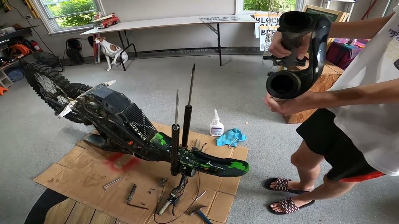 RST Killah fork lower removal, clean and lube Sur Ron