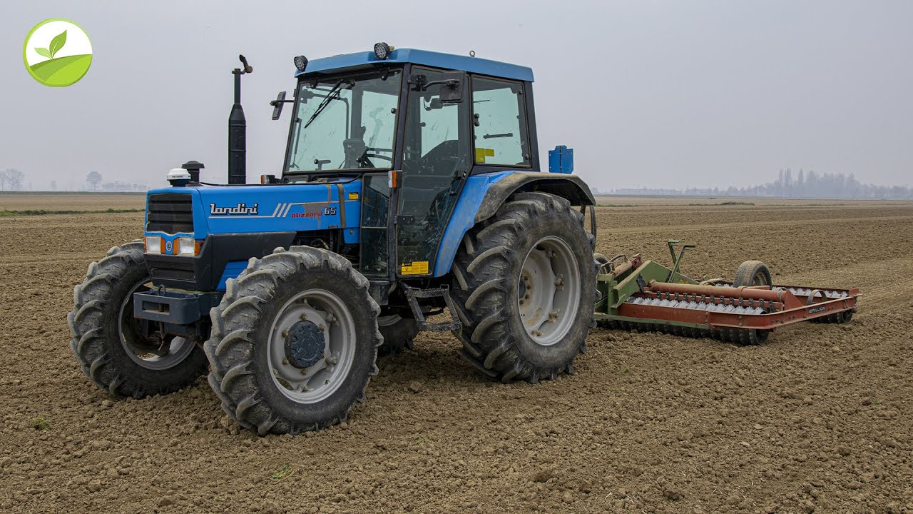 Tractor Vlog EP 38 -  RULLATURA DEL TERRENO POST SEMINA CON IL RULLO 