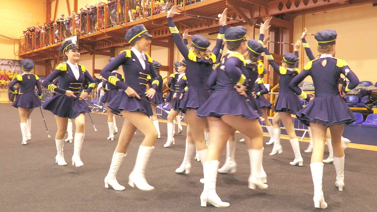 Mażoretki 'SCARLET' - Knurów / Majorettes / baton classic defilada senior / Piekary Śląskie 2023