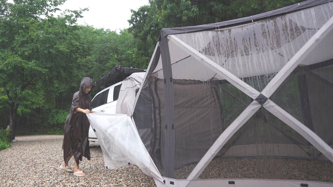 천둥 번개 내리치는 날 남한강뷰 보며 우중차박 | 텐트가 찢어질것 같았던 폭우 | 라이스페이퍼 튀김, 양고기+연맥, 짬뽕