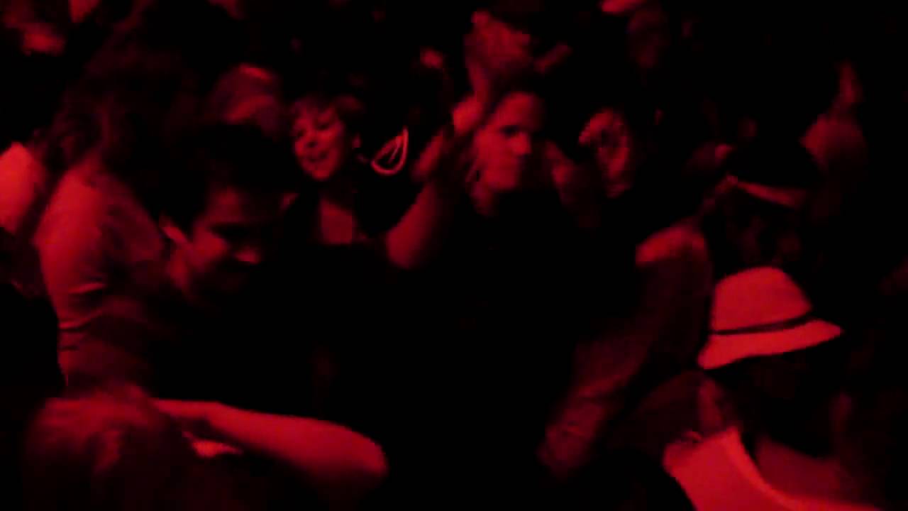 DJ AM - STILL DAFT. STILL ALIVE. - LIVE @ BANANA SPLIT 4.26.09