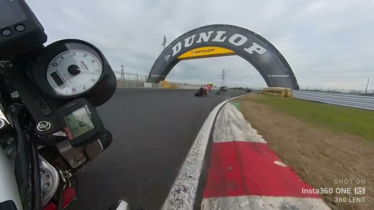 2024/11/10 MCFAJ MAX6A 空冷クラス XR1200スポーツスター 3/9位 1’7’535(3/7Lap)