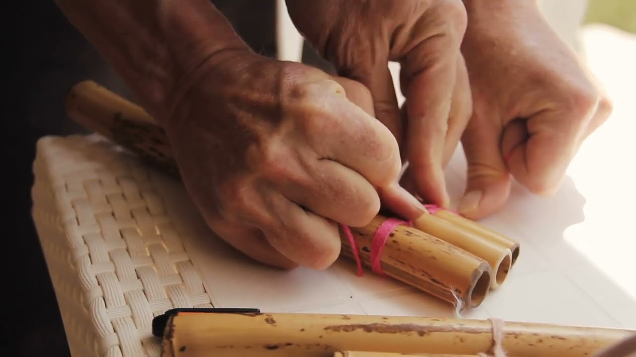Il Laboratorio delle Uova Quadre. Jula Jula. Construyendo flautas.