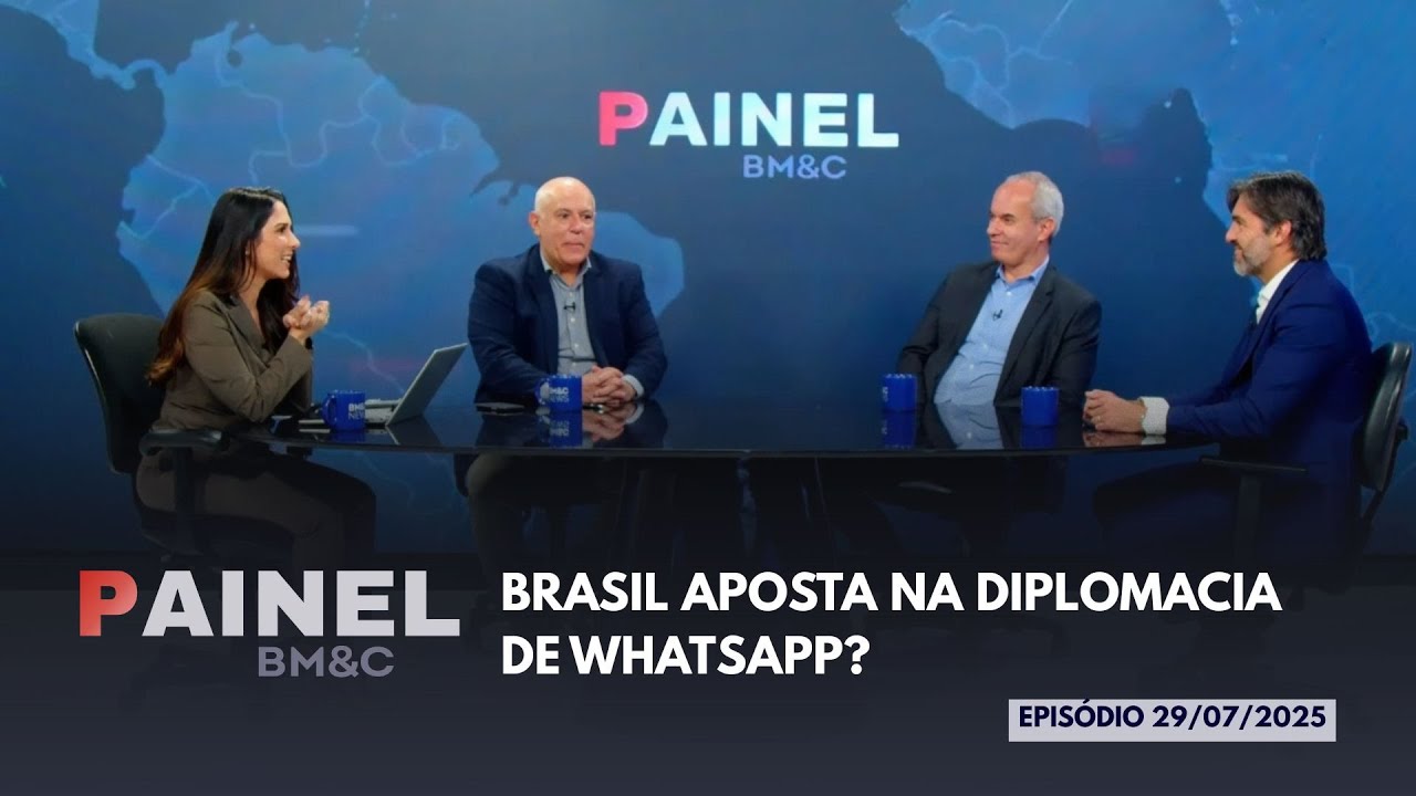 Painel BM&C com Bruno Musa, Roberto Dumas e o economista Sergio Vale.