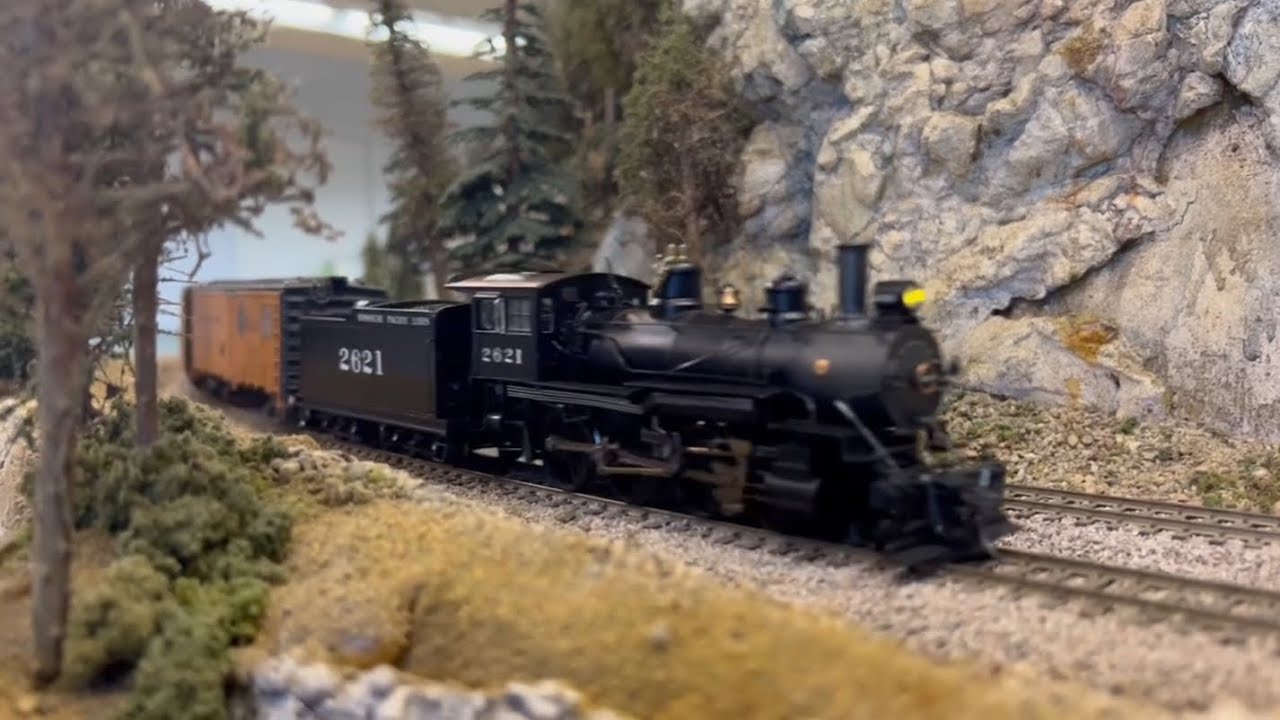 Model Reviews: Bachmann Spectrum 4-6-0 Ten wheeler w-DCC & Sound￼