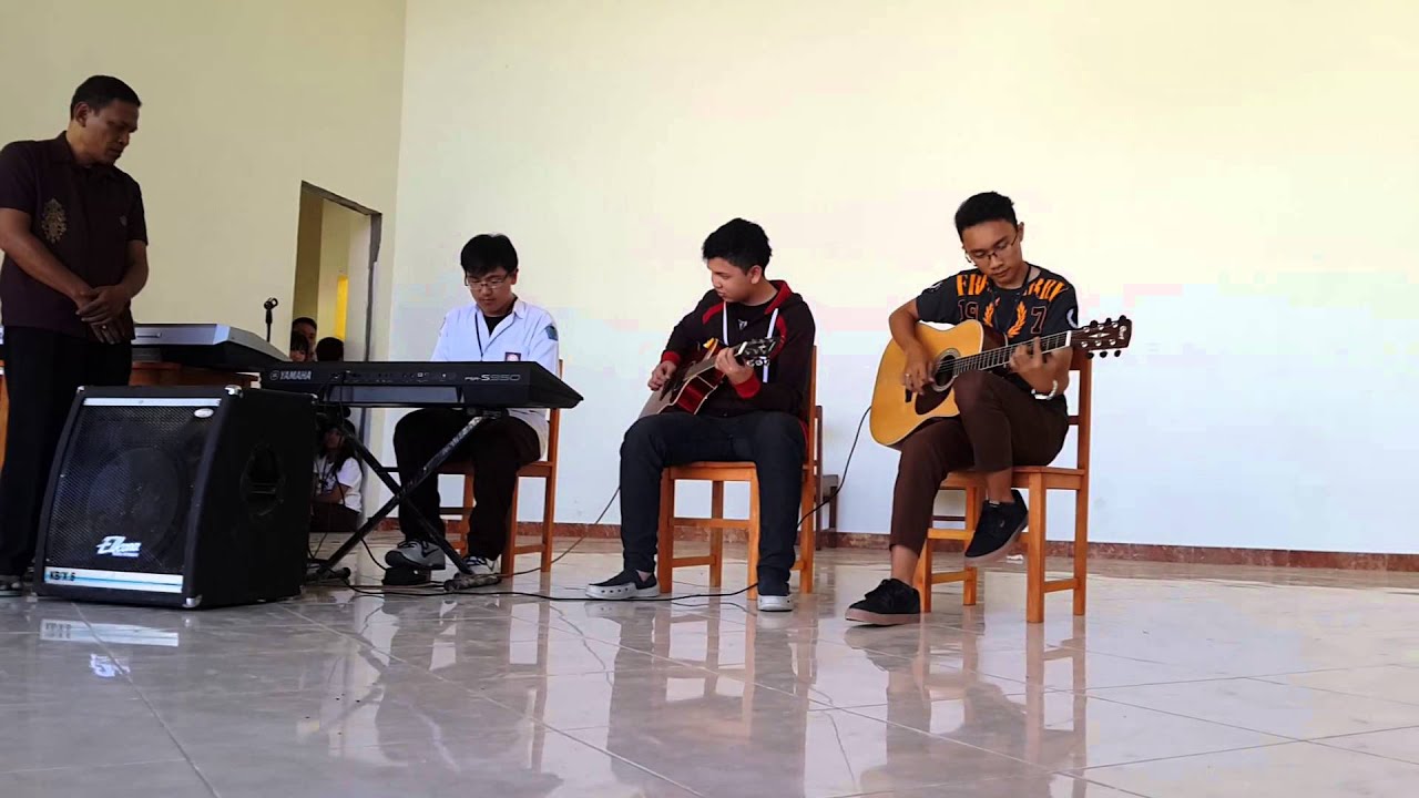 (SMANSA GORONTALO) Yiruma - River flows in you + DEPAPEPE - Start performance