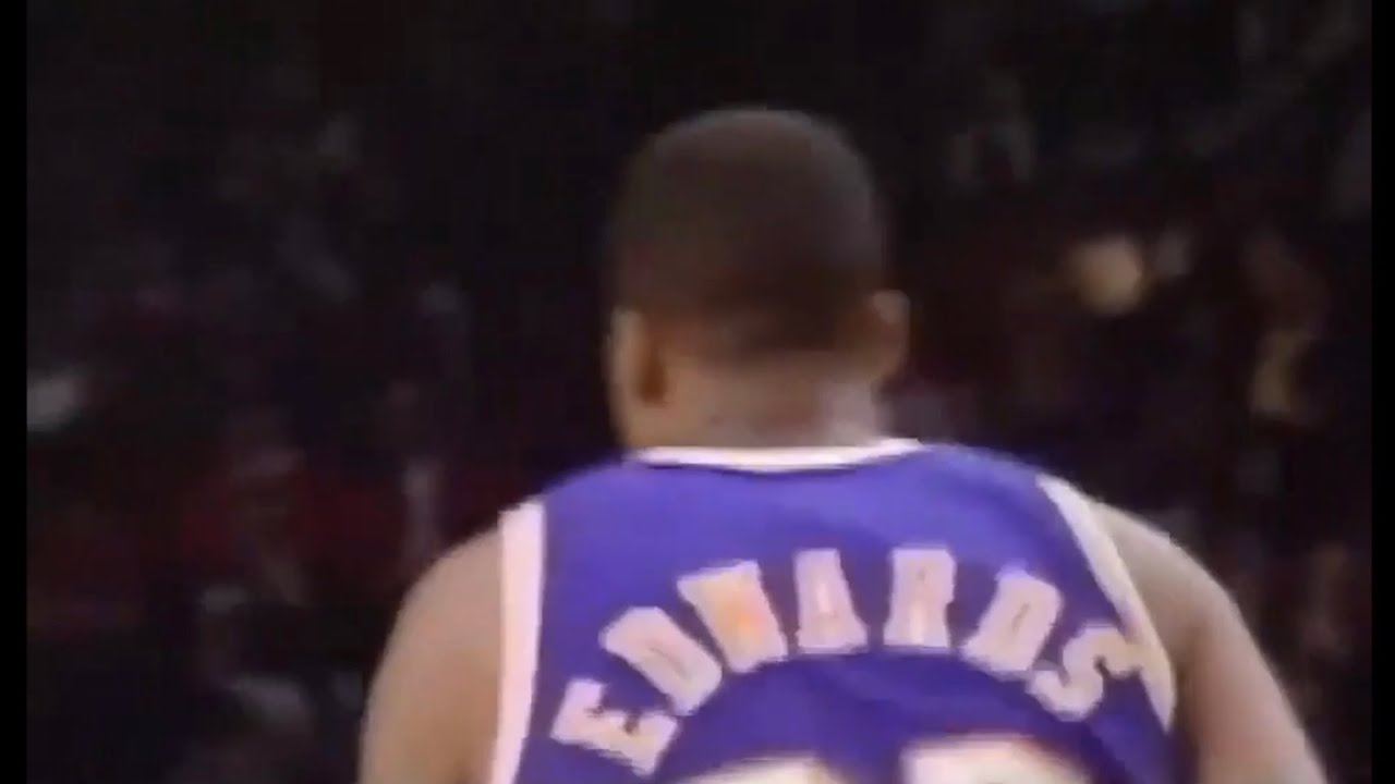 James Edwards Lakers 10pts/10 mins vs Bulls (1993)