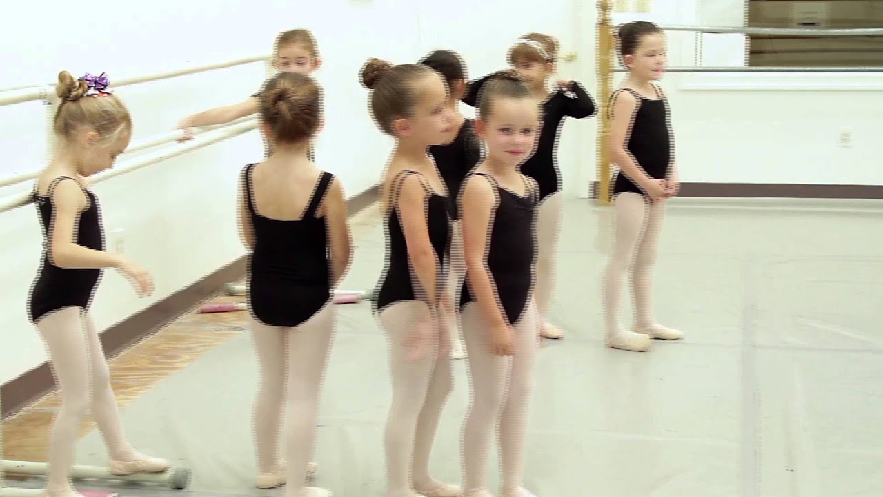Pre-Ballet Class, Academie de Ballet