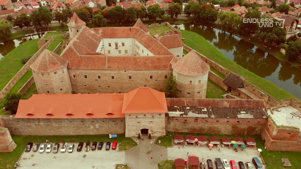 ГОРОД (ЗАМОК) ФАГАРАС. 4K кинематографическая пленка. САМЫЕ ВПЕЧАТЛЯЮЩИЕ СИЛЫ В ФАГАРАХ, РУМЫНИЯ