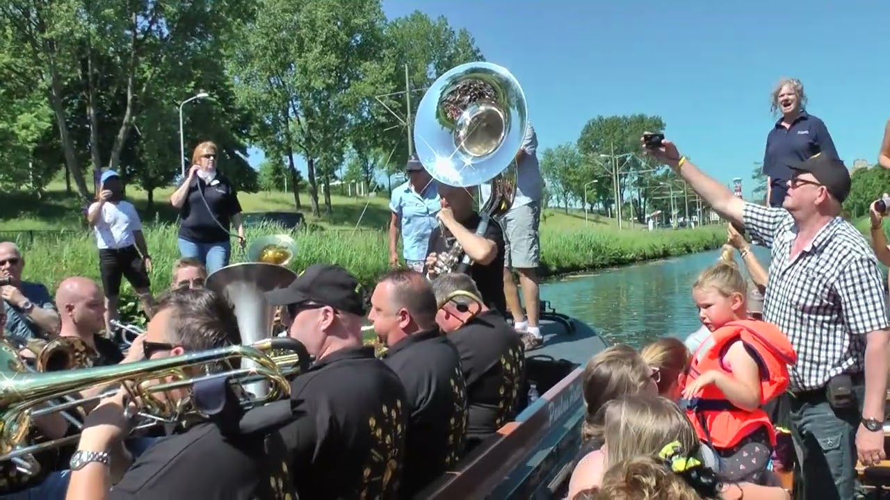 De Zwiebels - Boottocht 2017 door Den Haag - tbv 40 jarig jubileum