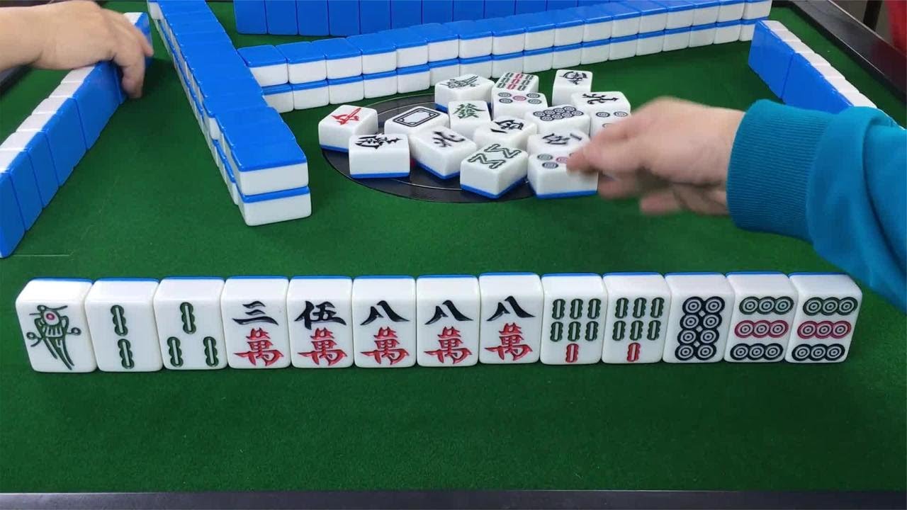 麻将玩不好，那就来看看这位是怎么玩的，套路不多胡牌不少