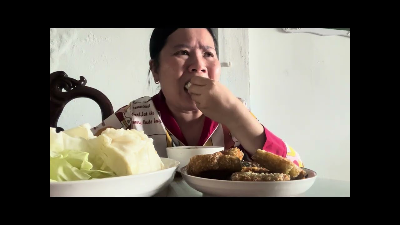 Vlog 57: mời mọi người ăn bánh tét chiên cùng em#xuhuongyoutube #amthucmientay #@ chị tư Vlog #.