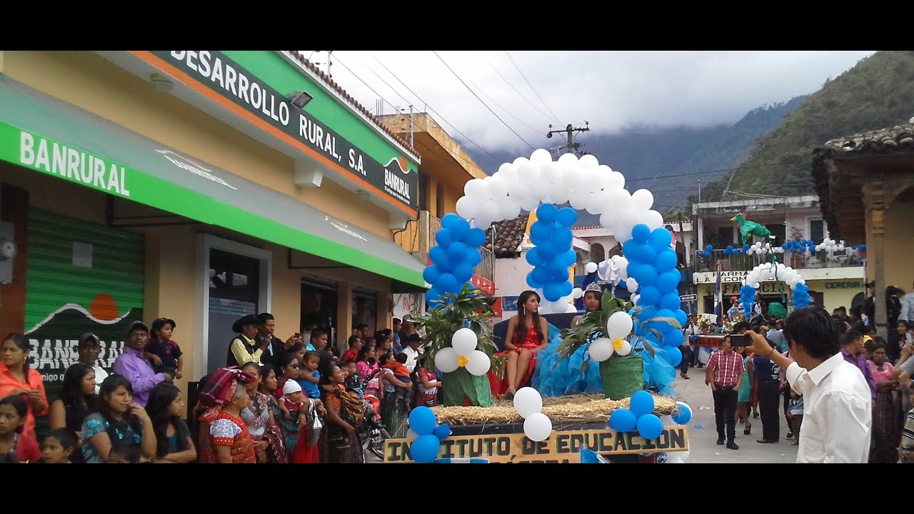 DESFILE 15 SEPTIEMBRE CUNEN, EL QUICH&Eacute; - A&Ntilde;O 2015