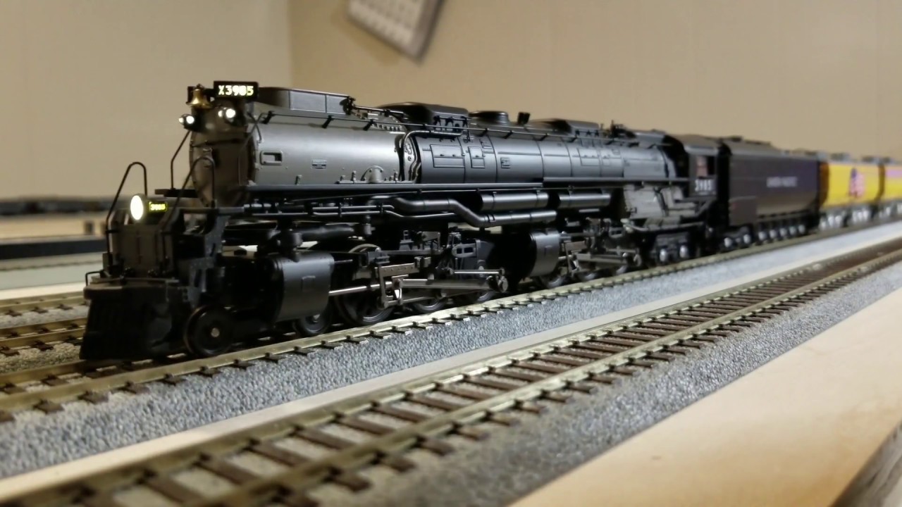 Broadway Limited Late Union Pacific Challenger #3985 Review