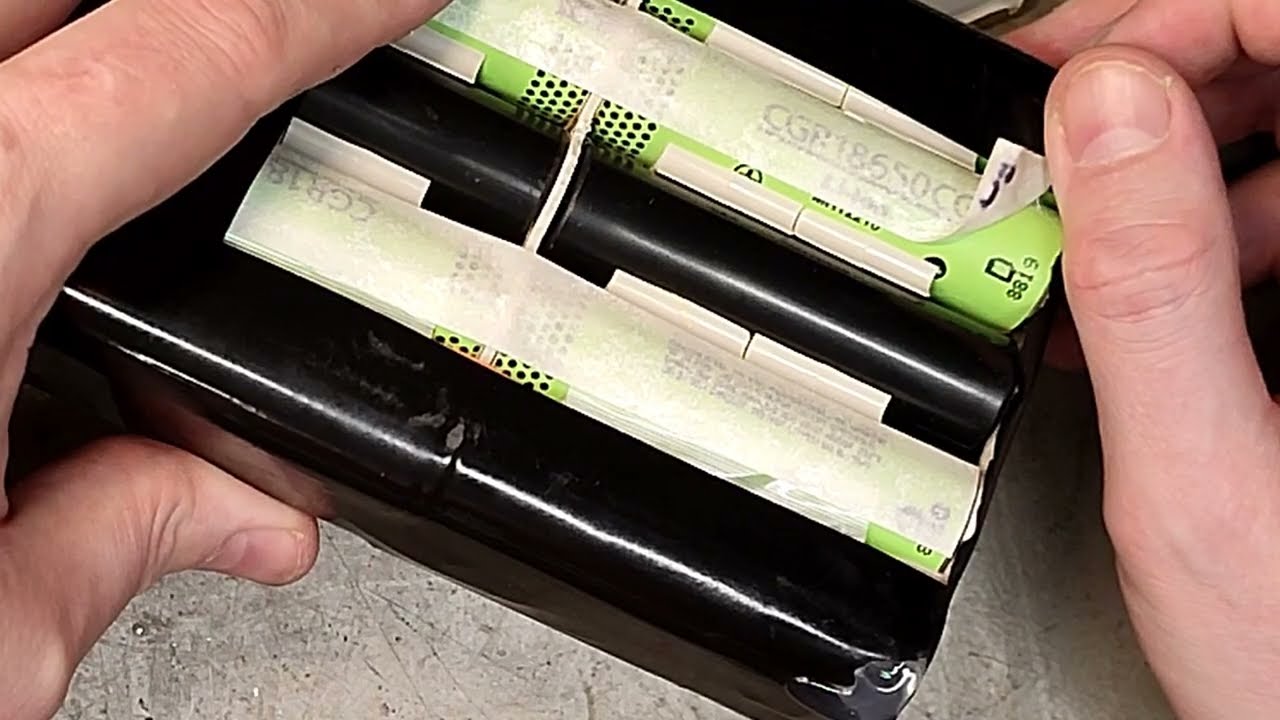 Testing a 17 years old Promovec battery (Why Panasonic is KING)