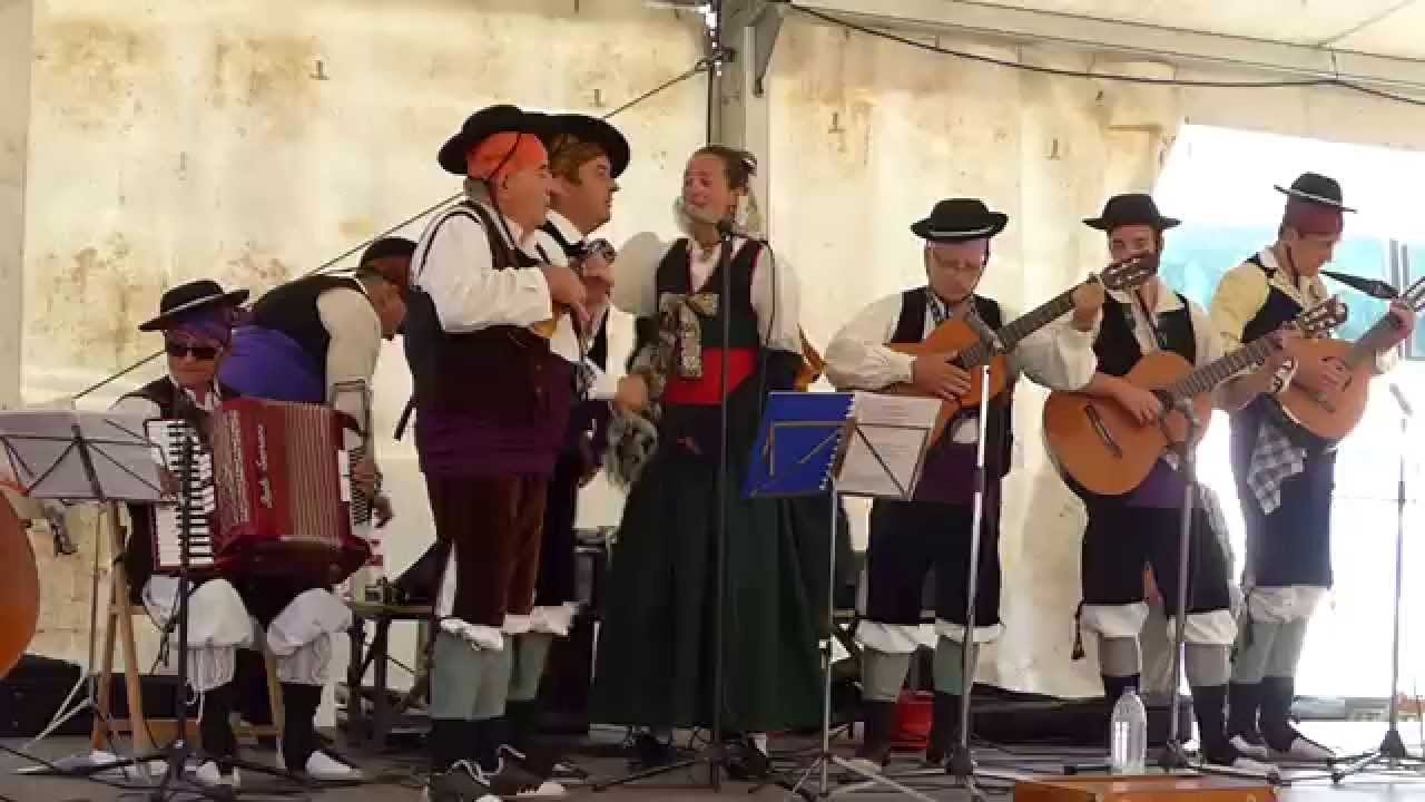 Otra puerta (cantado en cheso)  - Grupo Val d´ Echo. 2015
