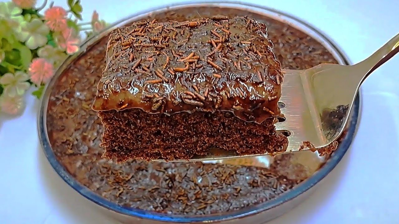 كيك شكولاته هش وخفيف❗️بكل سهوله هتعمليه بدون مضرب ❗️بصوص شكولاته اقتصادي وطعمه رهيب 👌