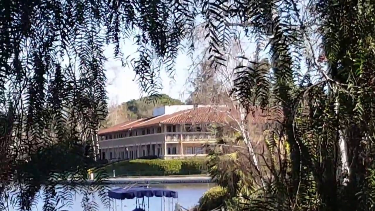 Los Angeles Driving Tour: Amazing Westlake Village, CA | Lakefront Homes  45-minute Drive from LA
