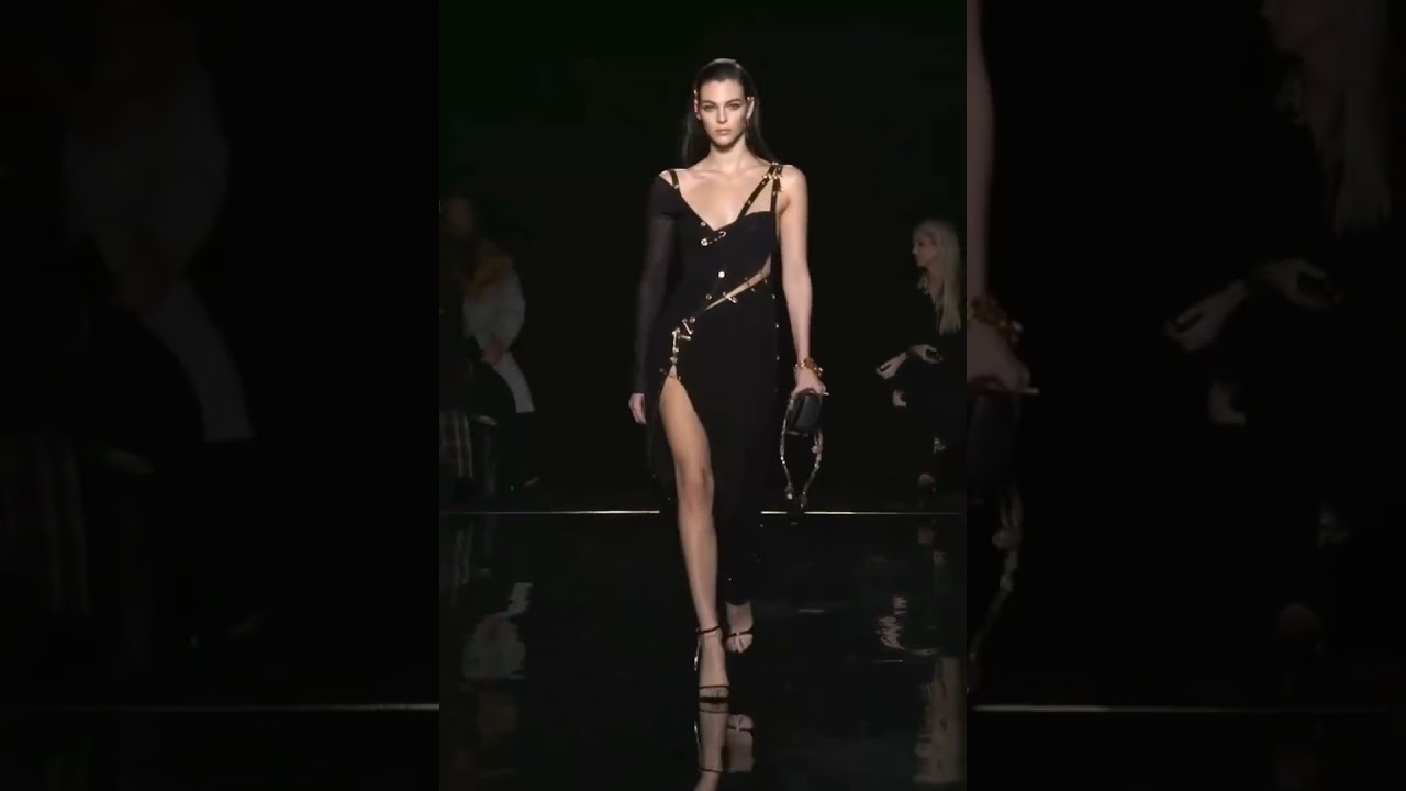 Beautiful Vittoria Ceretti for Versace✨ #vittoria #versace #runway #fyp #model #trending  #fashion