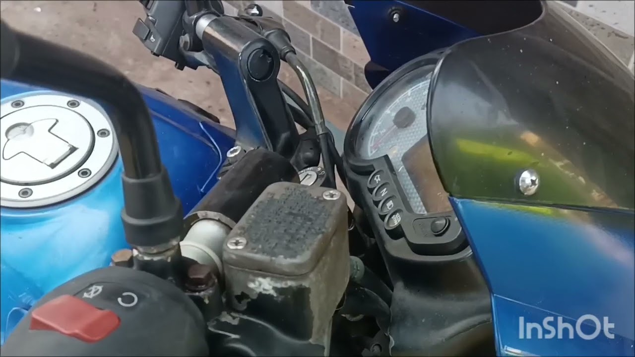 How to top up or recharge brake fluid of Pulsar 150 dtsi at home easily#pulsar150 #brakefluid #dot3 