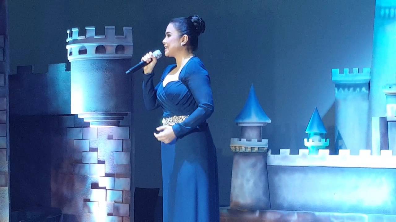 Lea Salonga performs 'Let It Go' at Globe event