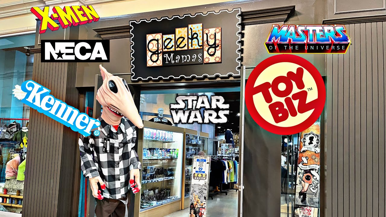 Found A awesome vintage toy store/spirit Halloween pick ups and more. (Daily toy hunt)