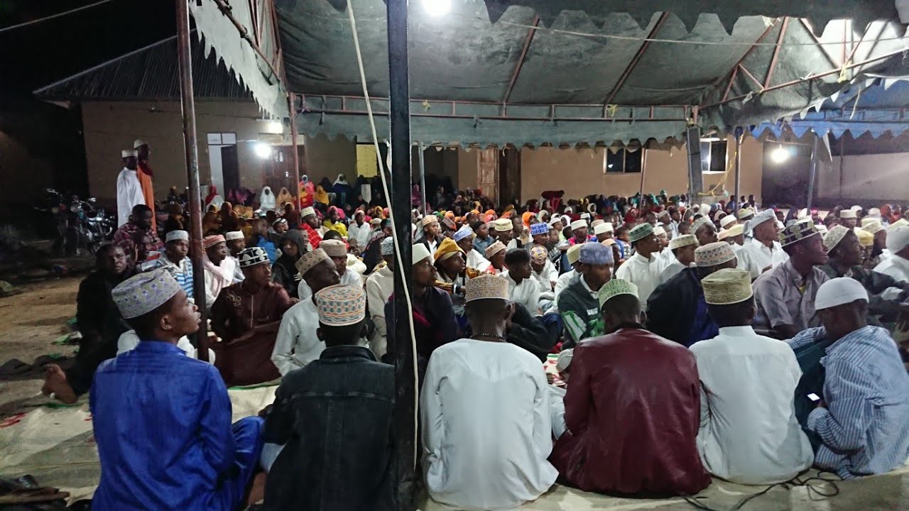 MTUME KAZAWA MWANA YATIMA ALIYO FEREWA NA BABA NA MAMA QASWIDA YENYE HUZUNI