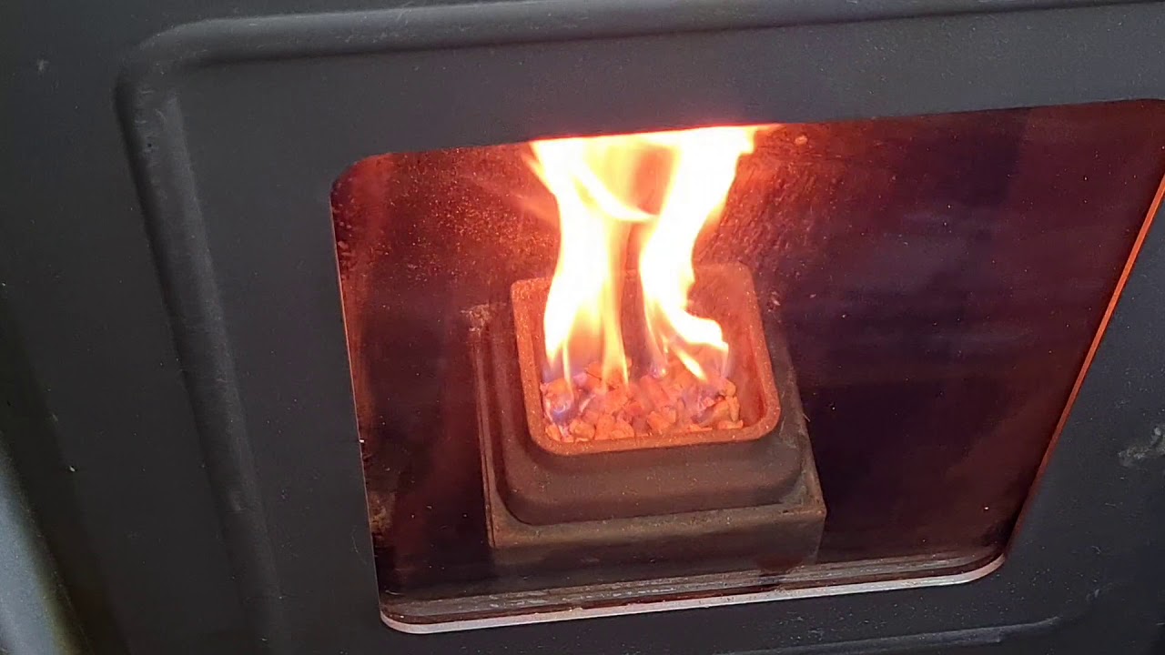 Pelletofen Rowi Lusso. Startvorgang, bis zur höchsten Heizstufe. (bitte Videobeschreibung lesen)