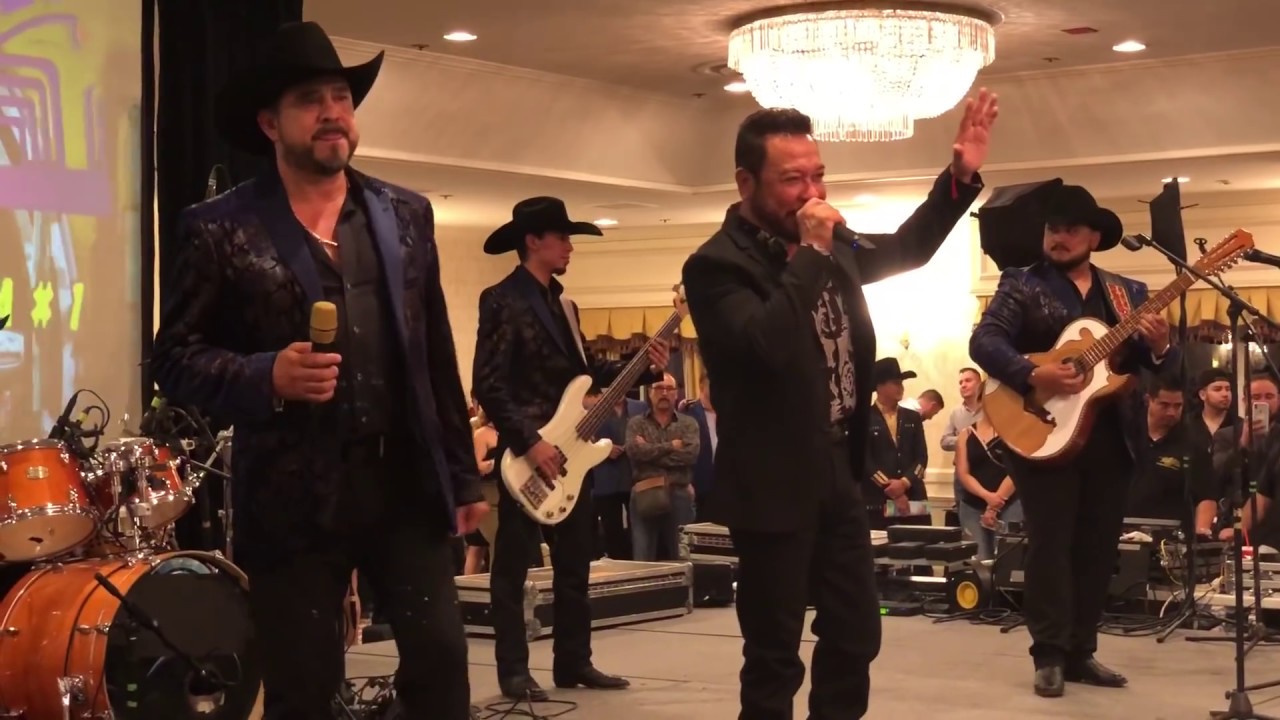 Los Rieleros del norte ft polo Urías en vivo 2018