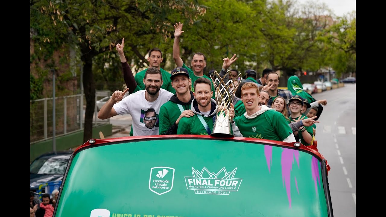 El Unicaja celebra la BCL con la afición