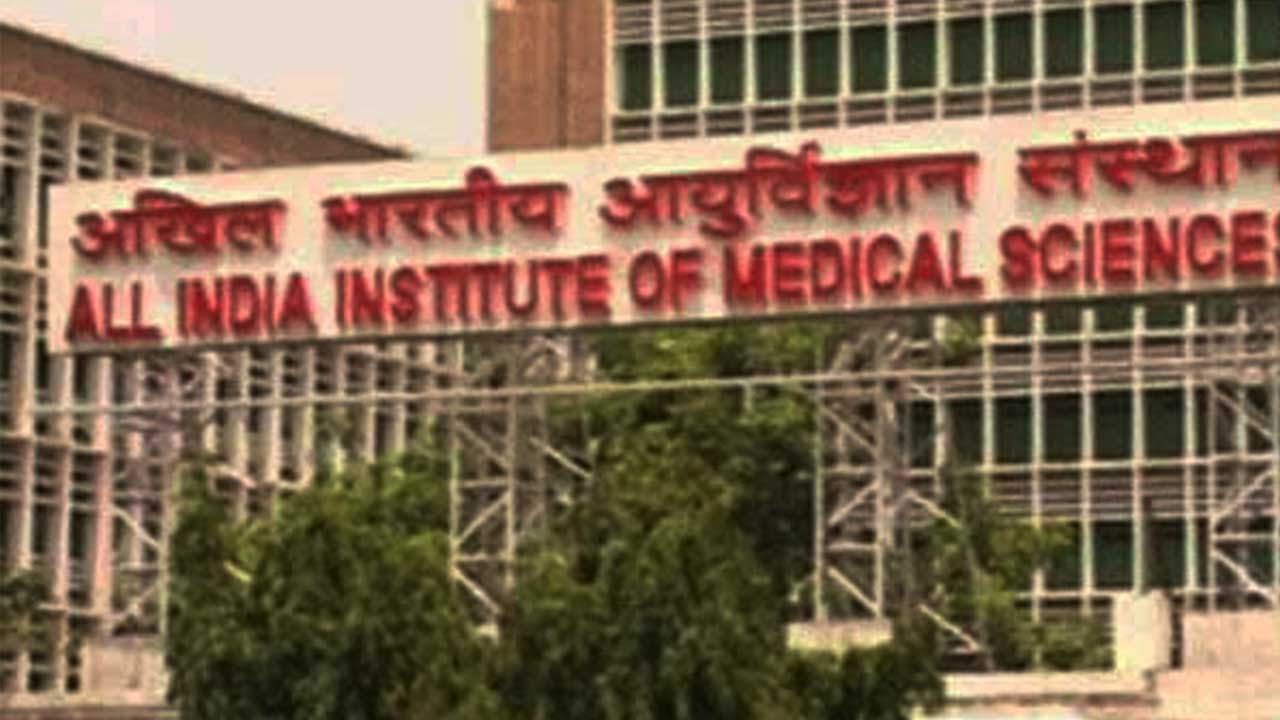 Cave in at construction site behind AIIMS in New Delhi, One reported dead