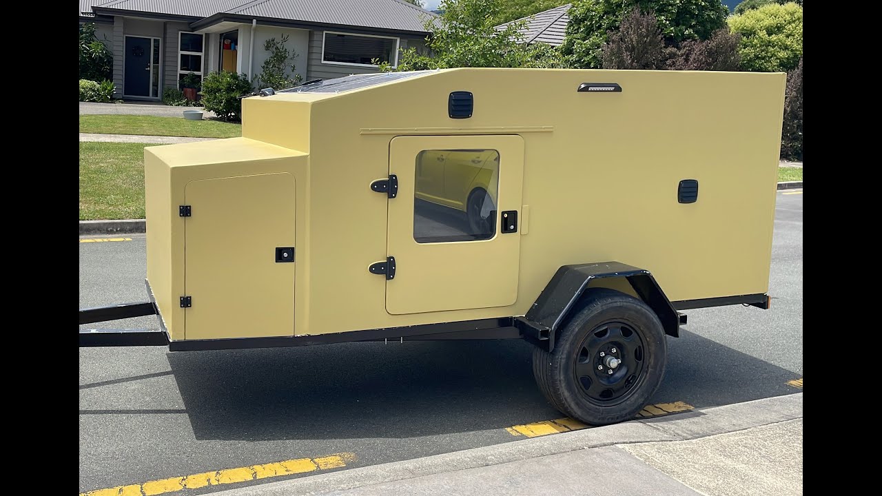 MAN BUILDS AWESOME DIY CAMPER TRAILER IN HIS GARAGE!!: Offgrid - Squaredrop