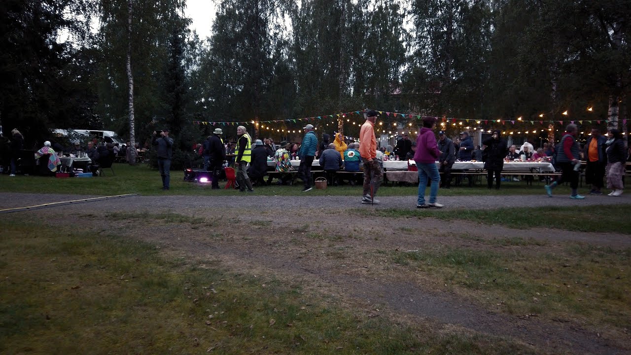 Illallinen taivaan alla Heinola rantapuisto 2025