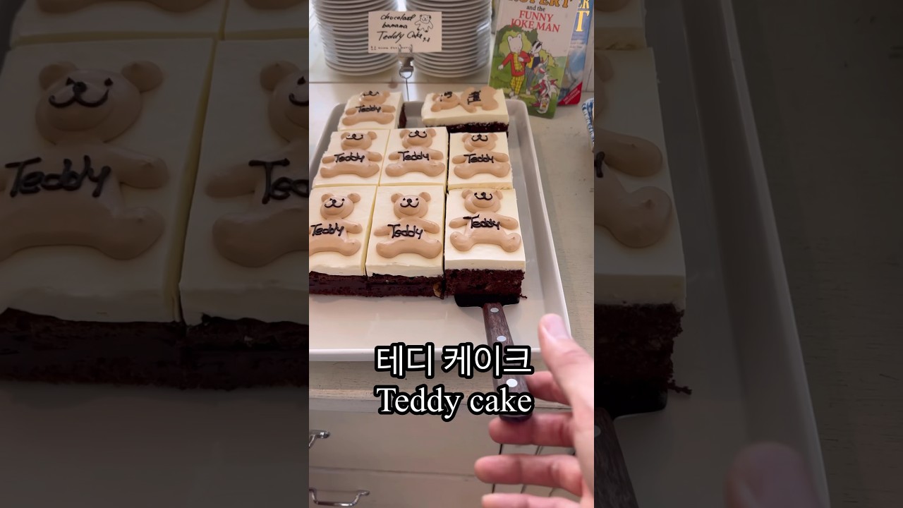 Bread shopping in Korea🇰🇷 Cafe layered in Jeju🇰🇷 