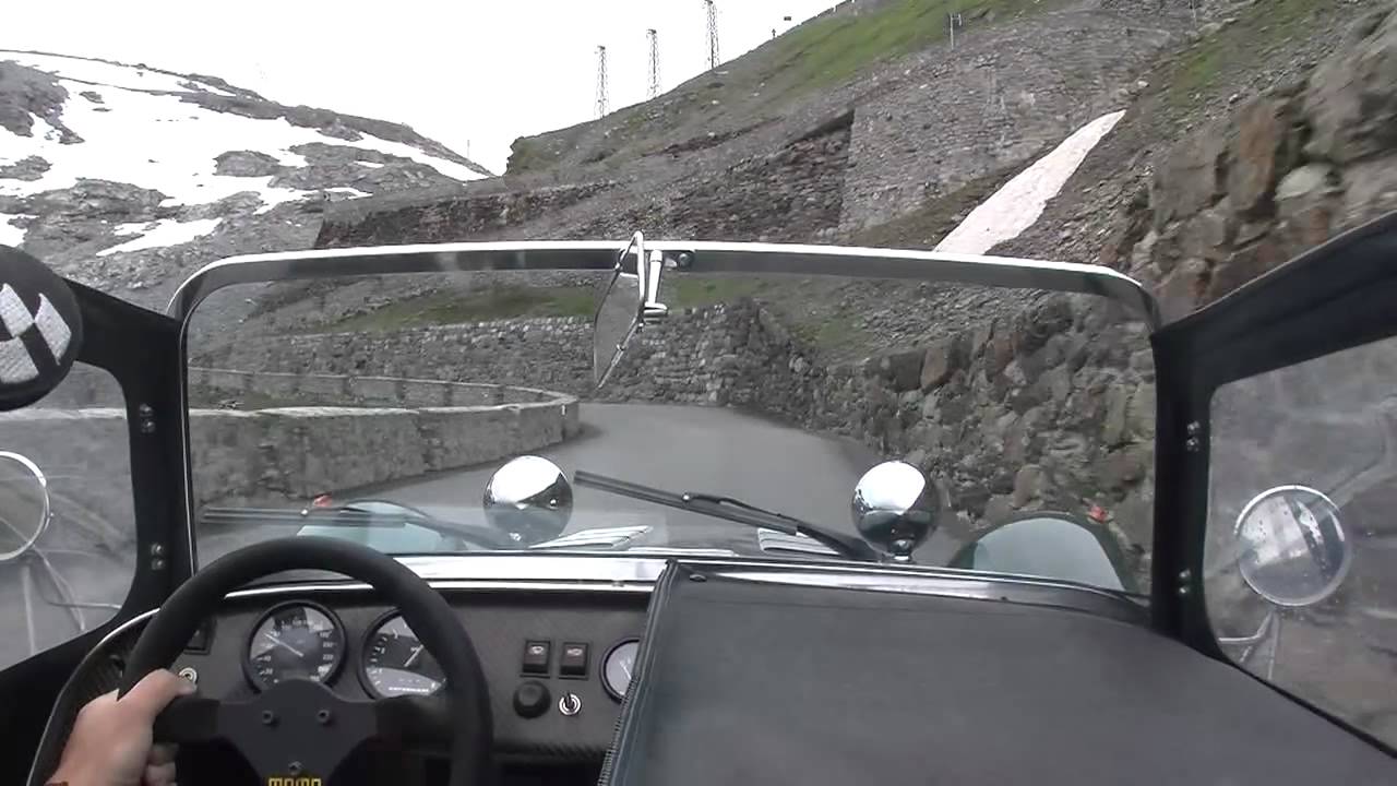 LE STELVIO PART 2  EN SUPER SEVEN CATERHAM PAR ROBIN CAT