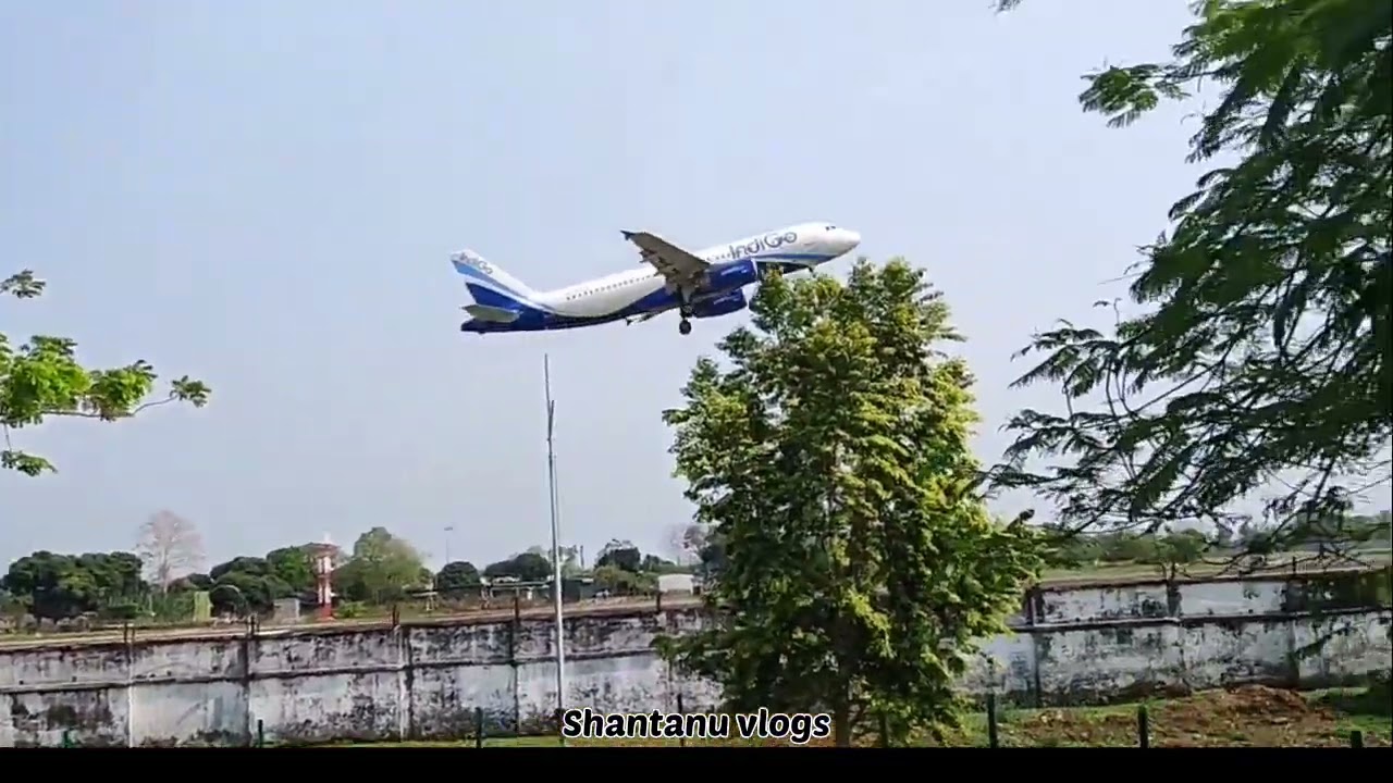 Silchar airport // indigo flight is take off 🛫 #indigo #indigoflight #flight #airport
