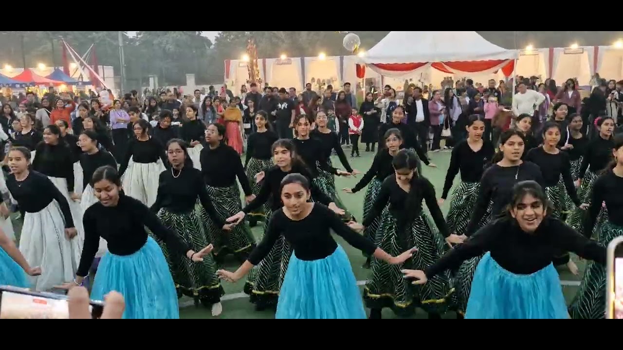 2025-12 Flash mob Garbha, La Fiesta, The Heritage School Rohini 