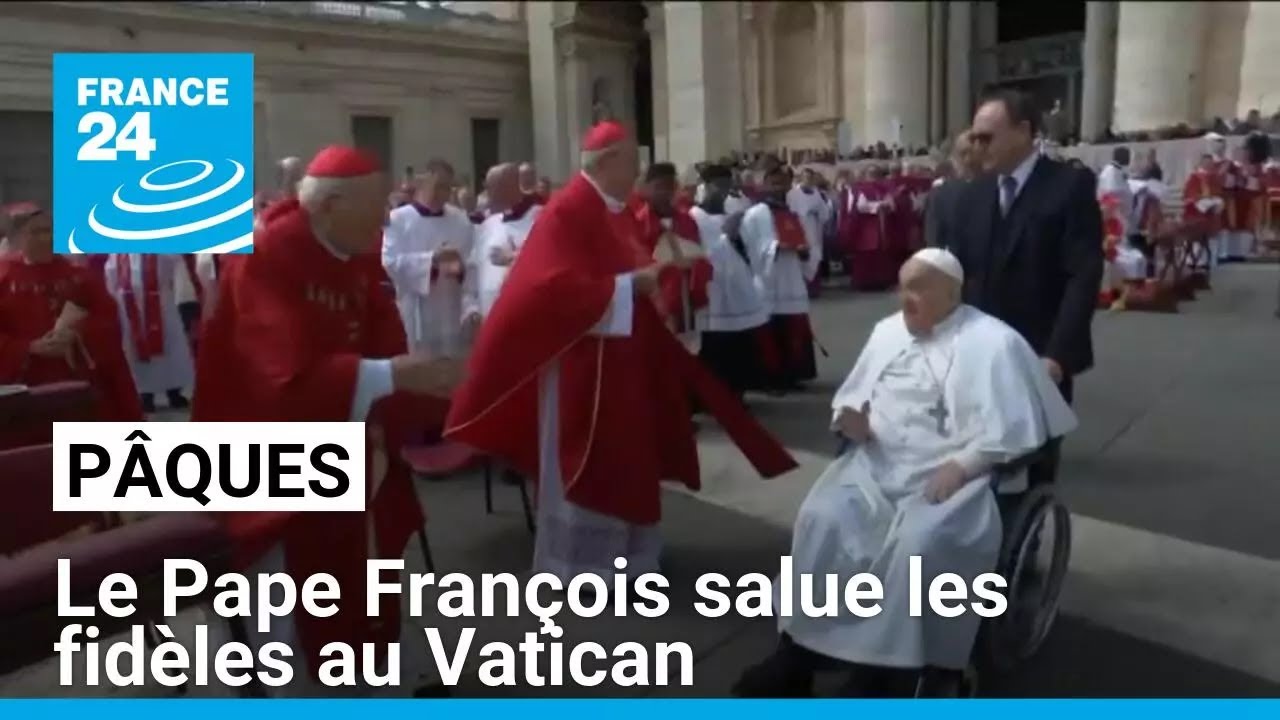 Messe de P&acirc;ques : le Pape Fran&ccedil;ois salue les fid&egrave;les au Vatican &bull; FRANCE 24