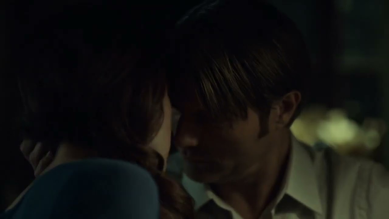 Mads Mikkelsen, in Hannibal - kiss  with Alana