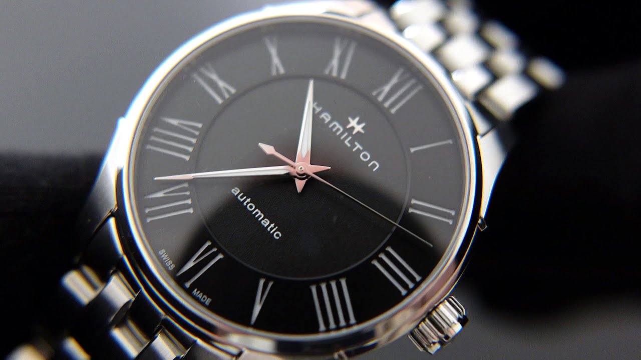 Часы Hamilton Jazzmaster - OLD MONEY на запястье.