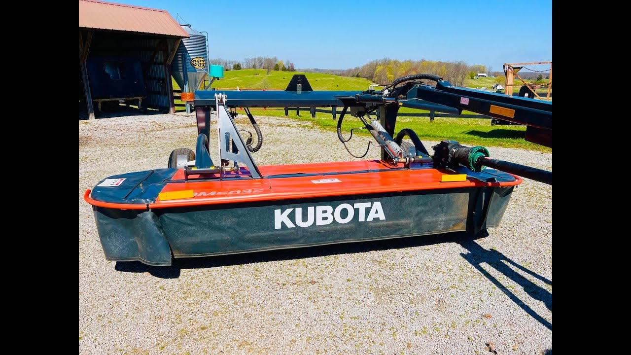 Lot 4 - Kubota DM5032 Disc Mower