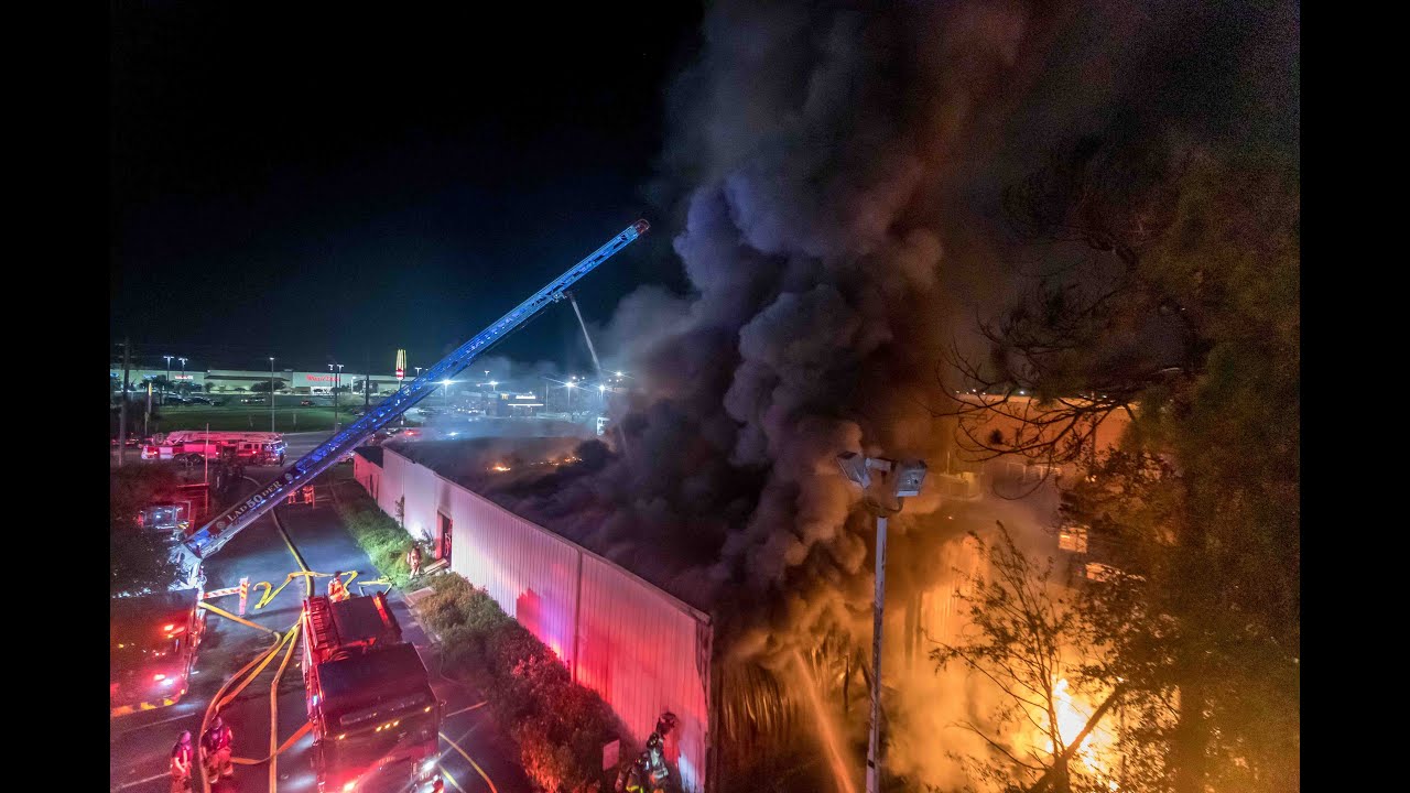 Jacksonville Fire Rescue Department responds to commercial building fire