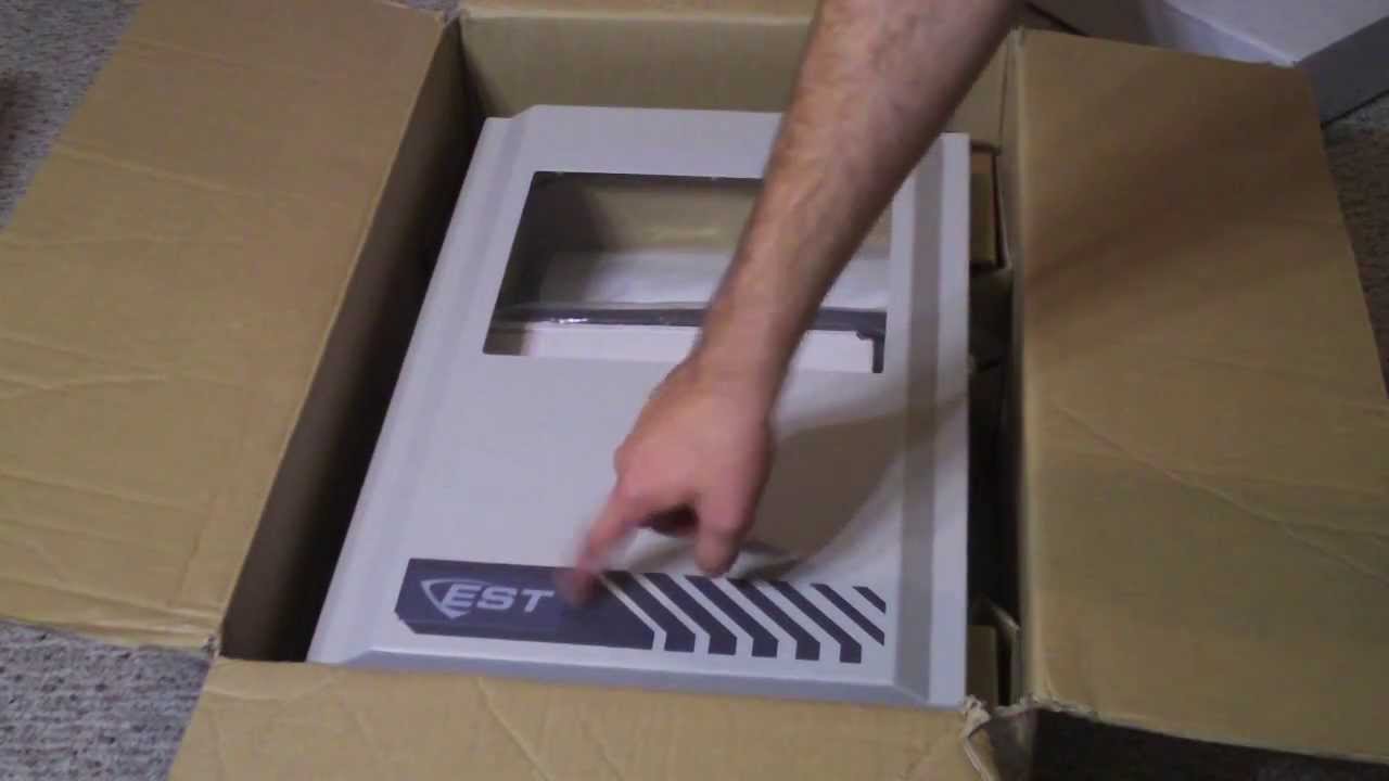 EST iO64 Panel Unboxing