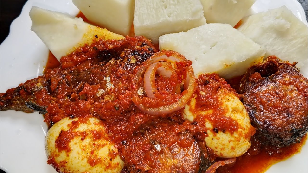 Make This Rich & Flavorful Fish Stew With Boiled Yam Recipe