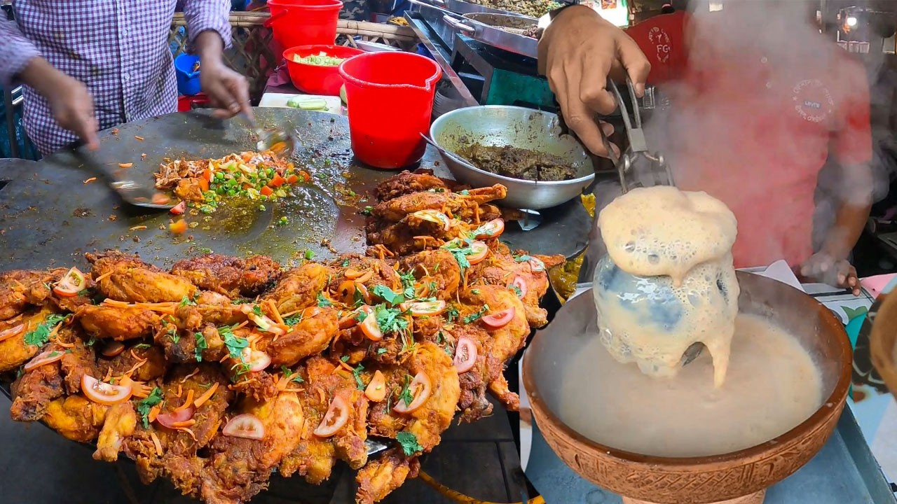 World Famous Chicken Chaap, Naan Roti, Clay Pot Tea On Fire ☕🔥|  Traditional street food Making