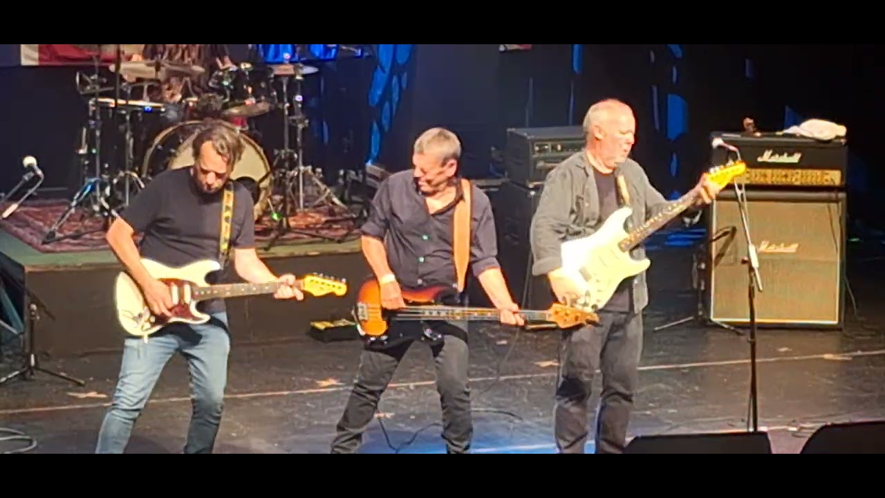 Rory Gallagher would be proud of Gerry McAvoy's Band of Friends Colne Blues 2025 end set