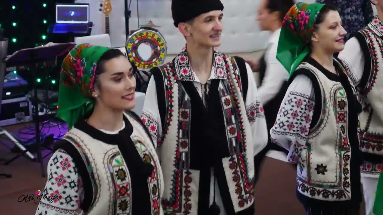 Servicii profesionale Foto&Video prestație Ansamblul de dansuri populare Rapsozii Siretului Pașcani
