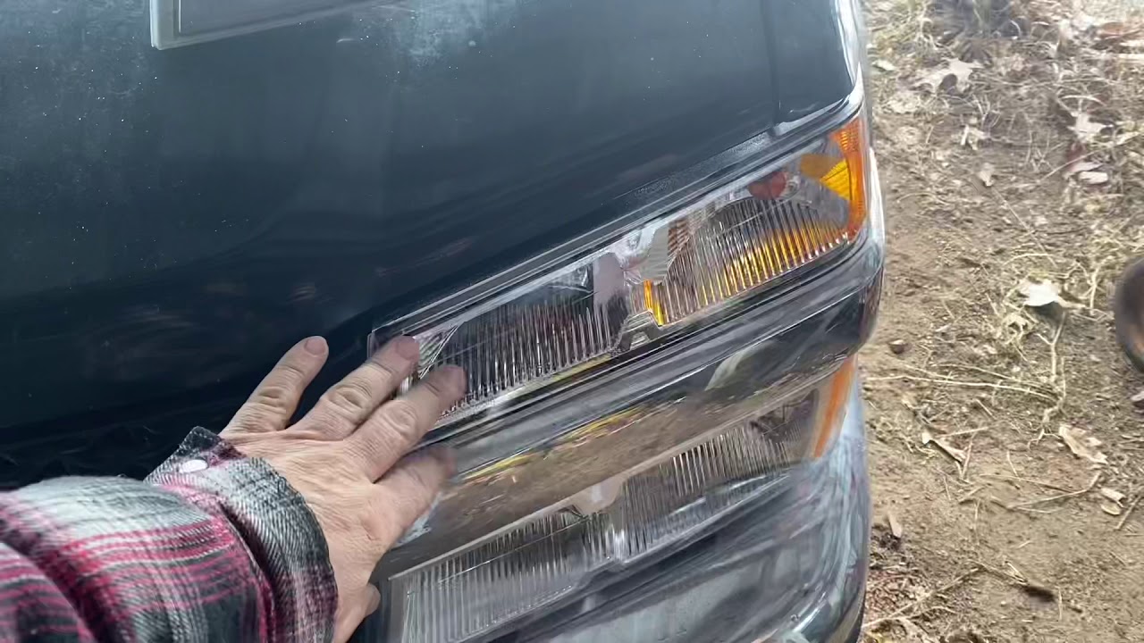 2008 Colorado replacement headlight tip